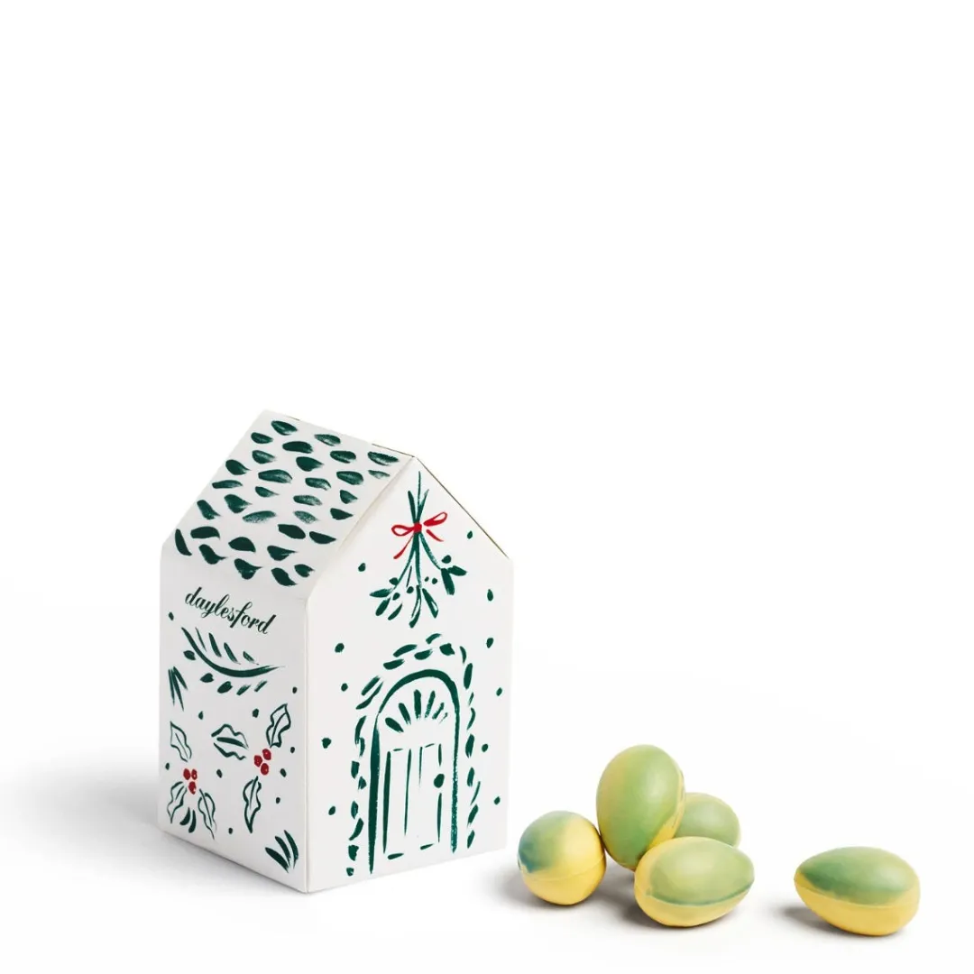 Store Daylesford Organic Chocolate Robin's Eggs