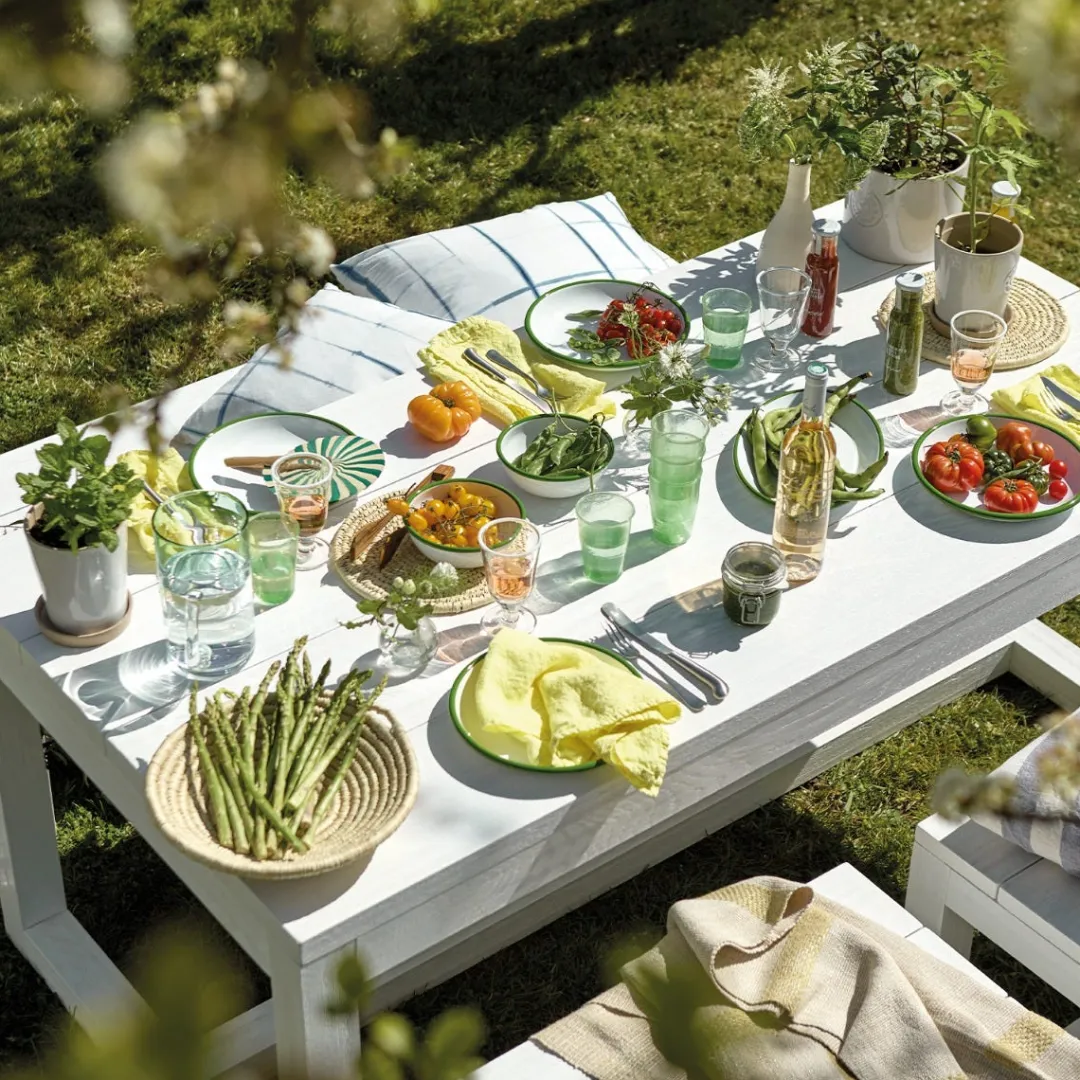 Clearance Daylesford Organic Farley 6/8 Seat Dining Table