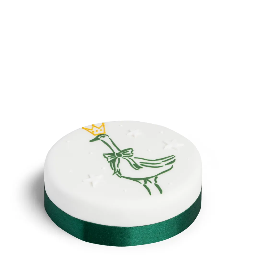 Flash Sale Daylesford Organic Fiona Cairns Goose Iced Christmas Cake